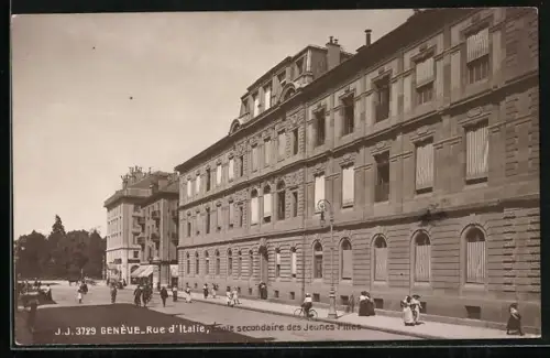 AK Genève, Rue d`Italie, École secondaire des Jeunes Filles
