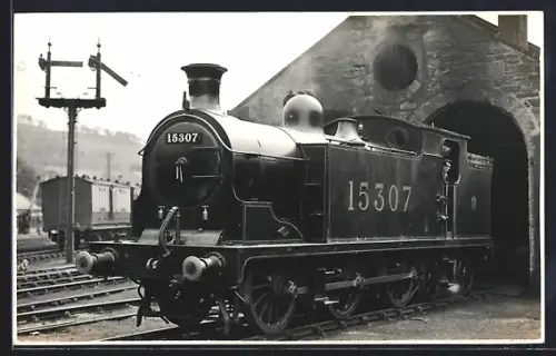 Foto-AK Englische Eisenbahn, Lokomotive No. 15307