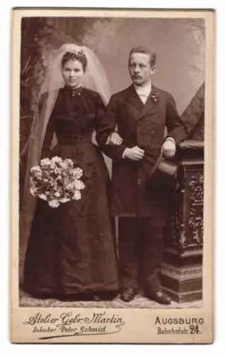 Fotografie Atelier Gebr. Martin, Augsburg, Bahnhofstr. 24, Hochzeitspaar im eleganten Auftritt