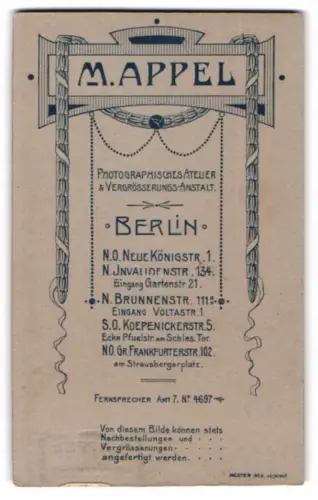 Fotografie M. Appel, Berlin, Neue Königstr. 1, Name des Fotografen in stilvoller Umrahmung