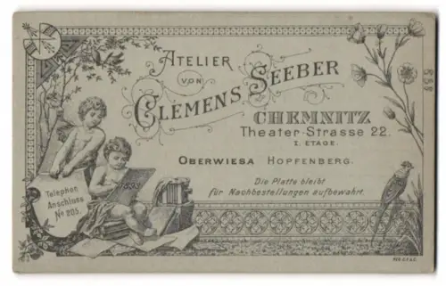 Fotografie Clemens Seeber, Chemnitz, Theater-Strasse 22, Kinder mit Wappenschild nebst Plattenkamera
