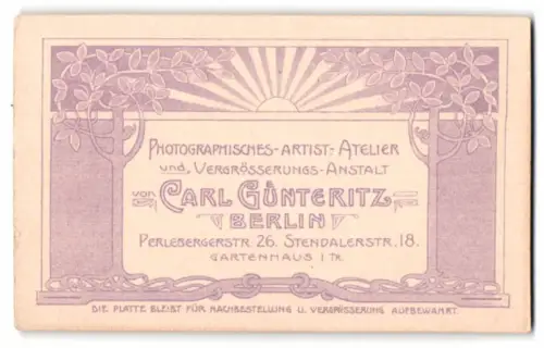 Fotografie Carl Günteritz, Berlin, Perlebergerstr. 26, Sonnenaufgang über Anschrift des Atelier