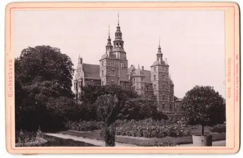 Fotografie Römmler & Jonas, Dresden, Ansicht Kjøbenhavn, Rosenborg, majestätisches Schloss und üppige Gartenanlage