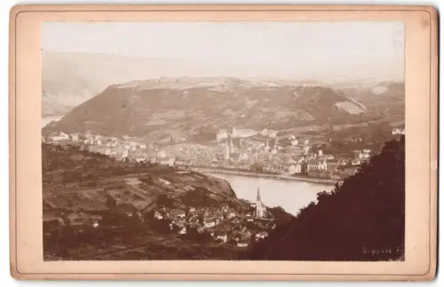 Fotografie unbekannter Fotograf, Ansicht Boppard, Landschaftsansicht mit Fluss und Stadtpanorama
