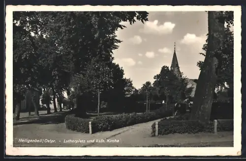 AK Heiligenbeil /Ostpr., Lutherplatz und kath. Kirche