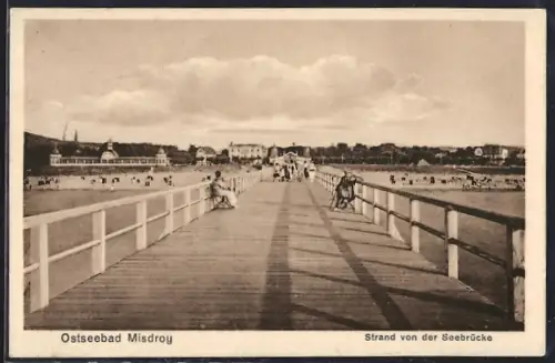 AK Misdroy, Strand von der Seebrücke aus gesehen