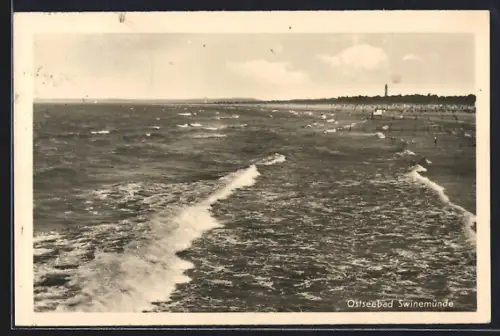 AK Swinemünde, Blick zum Strand vom Wasser aus gesehen