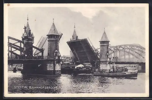 AK Stettin, Die Bahnhofsbrücke im offenen Zustand, Dampfer