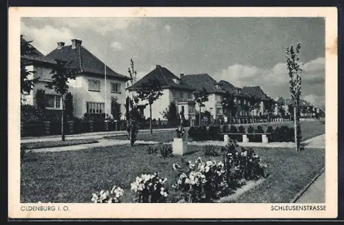 AK Oldenburg i. O., Schleusenstrasse mit Statue