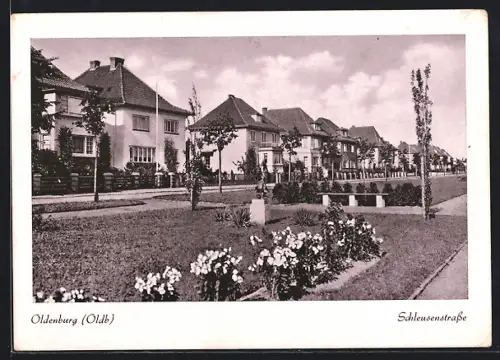 AK Oldenburg /Oldb., Schleusenstrasse mit Statue