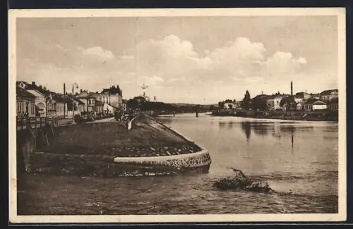 AK Uzhorod, Partie am Flussufer mit Brücke