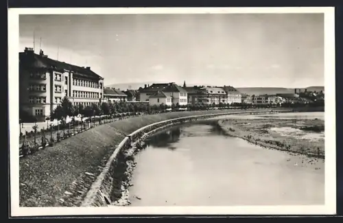 AK Ungvar, Ungparti reszlet