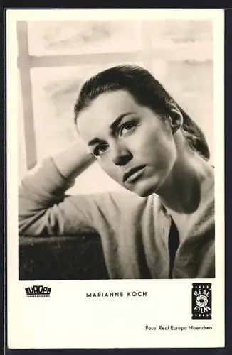 AK Schauspielerin Marianne Koch in dem Film Die Ehe des Dr. med. Danwitz