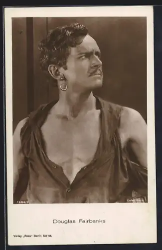 AK Schauspieler Douglas Fairbanks im Filmkostüm