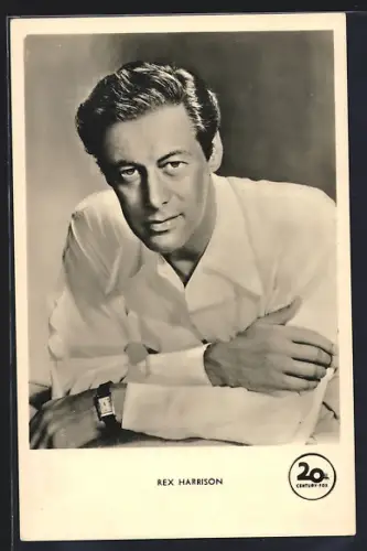 AK Schauspieler Rex Harrison blickt nachdenklich in die Kamera