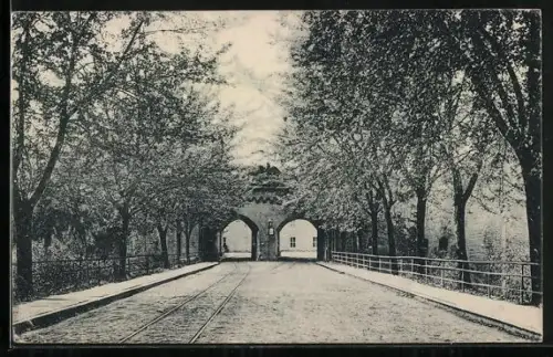 AK Cüstrin, Brücken-Strasse mit Zorndorfer Tor
