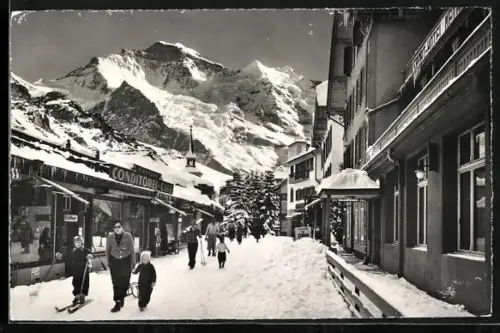 AK Wengen, Sport Hotel und Conditorei in der Dorfstrasse mit Blick zur Jungfrau