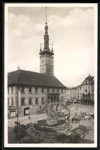 AK Olomouc, Radnice a Caesarova kasna