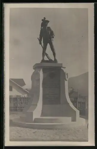 AK Steinach a. Br., Blick auf das Kriegerdenkmal