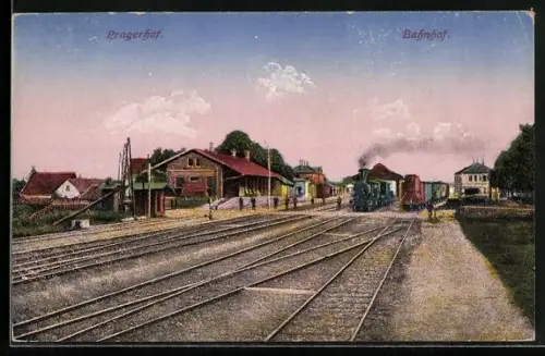 AK Pragerhof, Züge im Bahnhof mit Reisenden