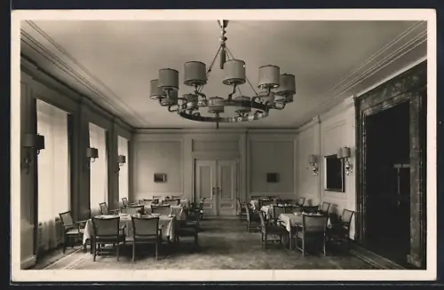 AK Weimar / Thür., Hotel Haus Elephant, Gartensaal