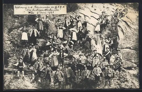 Foto-AK Wies / Steingaden, Fahnenweihe des G. T. E. V. Die lustigen Oberlandler am 5. Juni 1921, Teilnehmer in Tracht