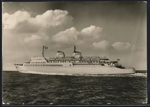 AK Eisenbahnfährschiff der Deutschen Reichsbahn MS Sassnitz auf Hoher See