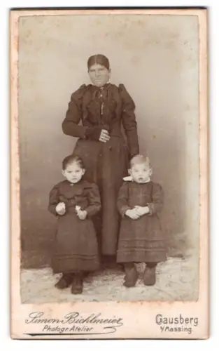 Fotografie Simon Bichlmeier, Gausberg bei Massing, Mutter mit zwei Kindern