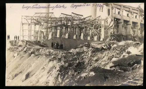 3 Fotografien Ansicht Oppau, zerstörte Stadt nach der Explosion am 21.09.1921