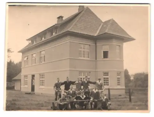 3 Fotografien Ansicht Sandhatten, junge Knaben vor der Jugendherberge, Einweihung der neuen Zimmer 1926