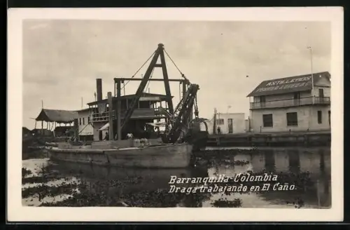 AK Barranquilla, Draga trabajando en el Cano, Baggerschiff bei der Arbeit im Hafen