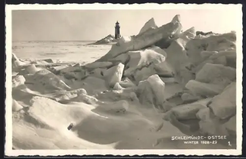 AK Schleimünde, der verschneite Strand mit Aussichtsturm