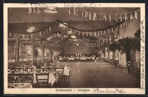 AK Ennigloh, Gaststätte Schützenhof, Innenansicht mit Girlanden