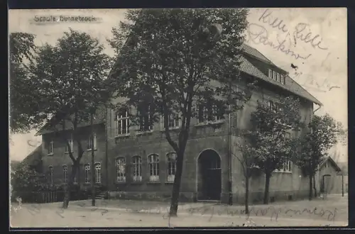 AK Hunnebrock, Schule mit Strassenpartie