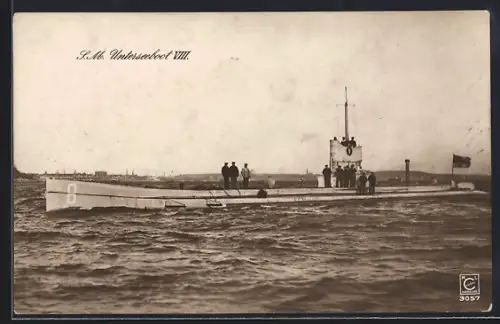 AK Die Mannschaft des U-Bootes U-8 steht auf dem Deck