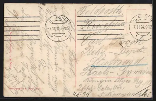 AK Die Mannschaft des U-Bootes U-8 steht auf dem Deck