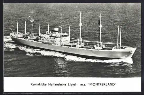 AK Handelsschiff MS Montferland in Fahrt