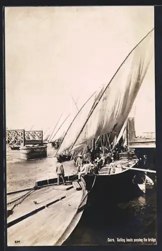AK Cairo, Sailing boats passing the bridge