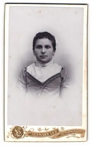 Fotografie Hermann Luh, Seifhennersdorf, Portrait einer jungen Frau