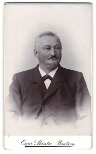 Fotografie Oscar Meister, Bautzen, Seminarstrasse 6, Porträt eines Herrn mit Bart