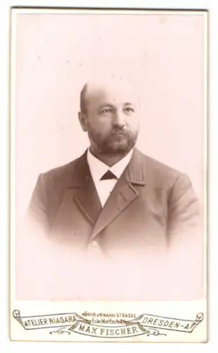 Fotografie Max Fischer, Dresden, König Johann Strasse, Porträt eines Mannes