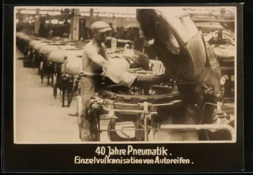 Fotografie Auto, 40 Jahre Pneumatik, Einzelvulkanisation von Autoreifen