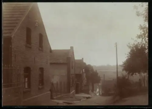 Fotografie Heiss & Co., Cöln, Ansicht Knapsack, Partie in der Wasserturmstrasse