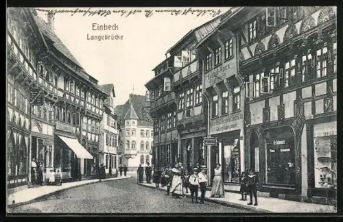 AK Einbeck, Strasse Langebrücke mit Geschäften
