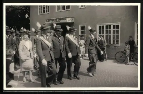 Foto-AK Ahlum, Gasthof zum Kammerkrug, Schützenfest ca. 1960