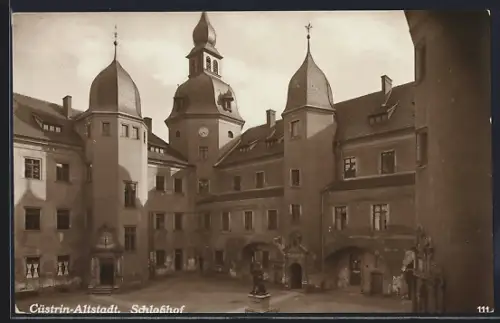AK Cüstrin-Altstadt, Ansicht des Schlosshofes