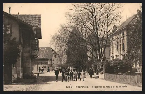 AK Neuveville, Place de la Gare et le Musée