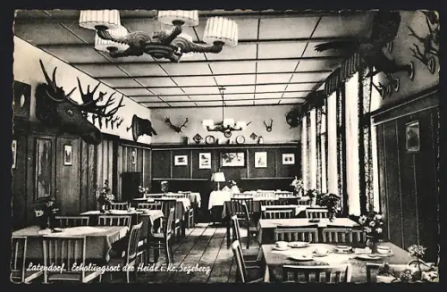 AK Latendorf, Lindemann's Gast- und Pensionshaus, Innenansicht
