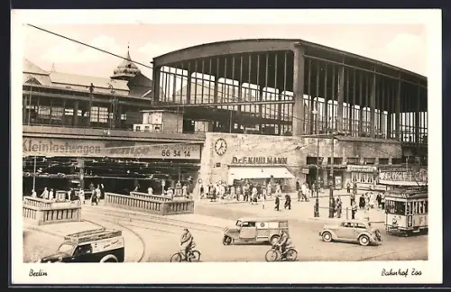 AK Berlin-Charlottenburg, Bahnhof Zoo mit Geschäft Dr. F. Kuhlmann und Strassenbahn