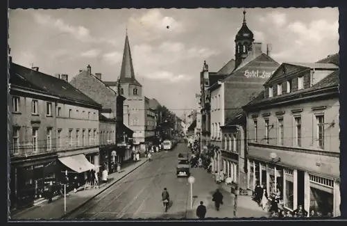 AK Hilden, Mittelstrasse, Hotel zur Post, Strassenbahn, Kirche